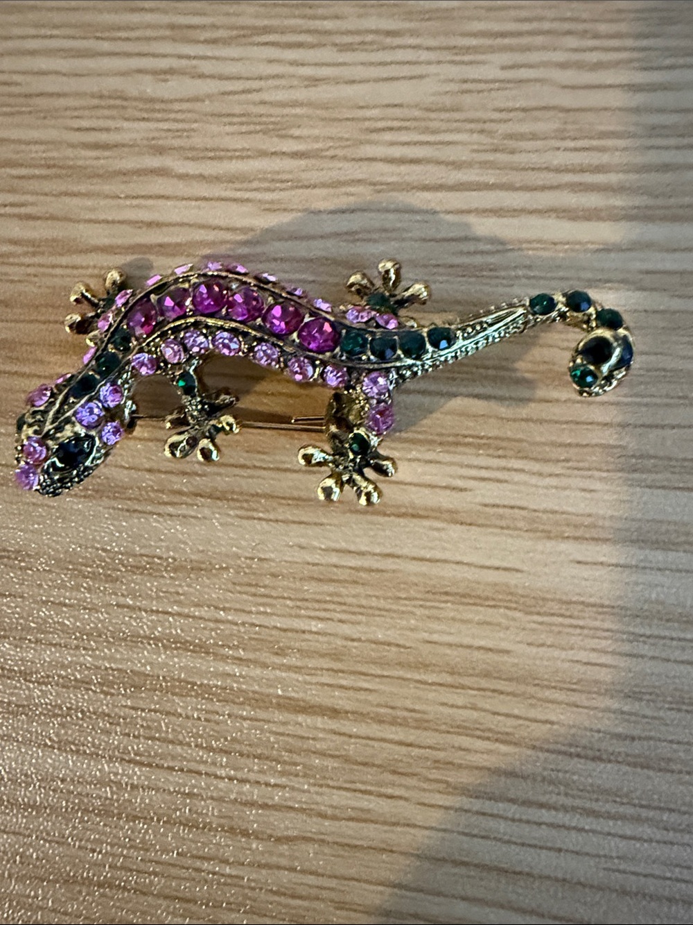 Elegant Pink and Green Lizard Brooch Chameleon Crystal, new!